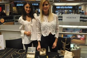 Merve Oflaz takı işine girdi