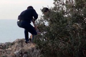 İntihara kalkışan kızı son anda kurtardılar