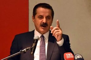 Bakan &Ccedil;elik: Ulan burası Dingonun ahırı mı be?