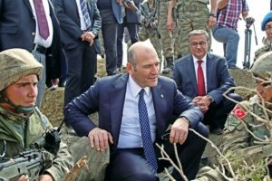 O başkanlara yurtdışına &ccedil;ıkış izni Soylu'dan