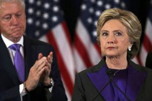 Clinton: ABD başkanlığını FBI y&uuml;z&uuml;nden kaybettim