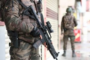 Diyarbakır'da 8 mahallede sokağa &ccedil;ıkma yasağı