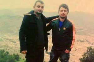 İki arkadaş trafik kazası kurbanı oldu