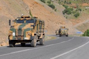 Hakkari'de '&ouml;zel g&uuml;venlik b&ouml;lgesi' uygulaması