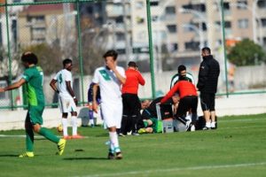 Beşiktaş'tan, Bursasporlu Serdar Kurtuluş'a ge&ccedil;miş olsun mesajı