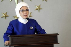 Emine Erdoğan: Yerk&uuml;renin topyekun bir dirilişe ihtiyacı var