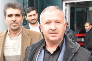 Baba- oğul, Başbakana ve cami imamına hakaretten yargılanıyor