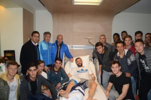 Bursaspor'da Serdar Kurtuluş'a moral ziyareti