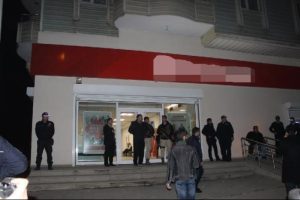 Muş'ta bombalı banka soygunu