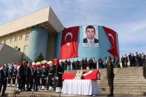Şehit kaymakamın cenazesi katıldıktan sonra g&ouml;zaltına alındı