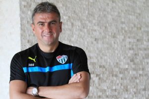 Hamzaoğlu: "Bursaspor doğru bir modele değer veriyor"