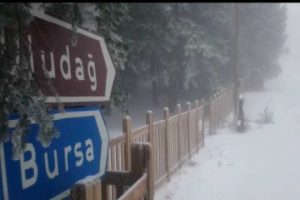 Bursa Uludağ yeniden beyaz gelinliğini giydi
