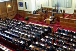 Bulgaristan'da h&uuml;k&uuml;met istifa etti