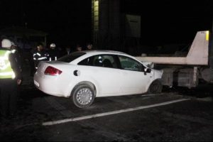 &Ccedil;ekiciye &ccedil;arpan otomobilin s&uuml;r&uuml;c&uuml;s&uuml; &ouml;ld&uuml;