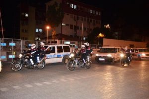Adana'da bar ve gece kul&uuml;plerinde asayiş uygulaması