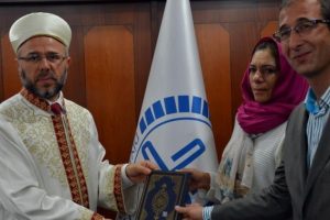 Brezilyalı kadın kuaf&ouml;r İslamiyeti se&ccedil;ti