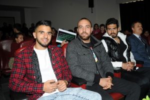 Bursasporlu futbolcular &ccedil;ocuklarla buluştu