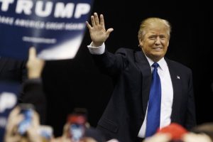 Trump'ın ilk g&ouml;r&uuml;şeceği lider Shinzo Abe