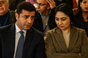 Demirtaş ve Y&uuml;ksekdağ adına AYM'ye başvuru