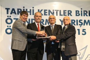 Recep Altepe'ye '2016 Metin S&ouml;zen B&uuml;y&uuml;k &Ouml;d&uuml;l&uuml;"