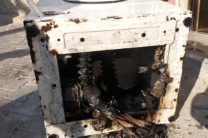 &Ccedil;amaşır makinesi bomba gibi patladı
