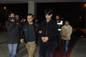 Edirne'de FET&Ouml; ş&uuml;phelilerii adliyeye g&ouml;nderildi