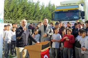 Bursa İHL &ouml;ğrencilerinden Suriye'ye yardım TIR'ı