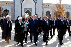 Erdoğan'dan İmam Buhari T&uuml;rbesi'ne ziyaret