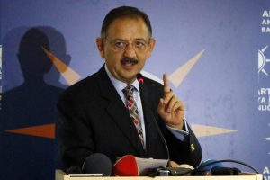 Bakan &Ouml;zhaseki: "Ne yapalım seyir mi edelim ?..."
