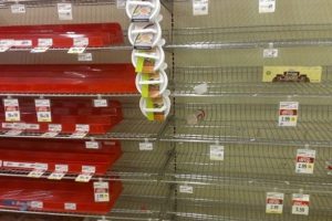 Dolar y&uuml;kselince &uuml;r&uuml;nler depoya yığıldı!