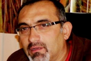 Sahte istihbarat&ccedil;ı muhtar tutuklandı