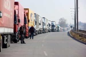 İndirimli mazot bitti, TIR ge&ccedil;işleri durdu