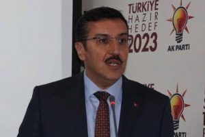 T&uuml;fenkci'den başkanlık ve yeni anayasa a&ccedil;ıklaması