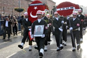 Fırat kalkanı şehidi son yolculuğuna uğurlandı