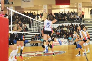 Nil&uuml;fer Belediyespor'da galibiyet sevinci
