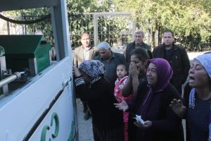 Katliamdan kurtulan gen&ccedil; kızın feryadı