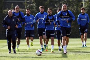 Fenerbah&ccedil;e'de Zorya ma&ccedil;ı hazırlıkları neşeli başladı
