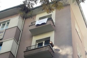 M&uuml;h&uuml;rlenen &Ccedil;HD binasına giren 4 kişi g&ouml;zaltına alındı