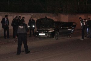 Ş&uuml;pheli ara&ccedil; polisi alarma ge&ccedil;irdi