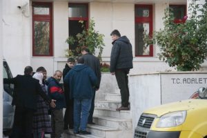 Eski G&uuml;venlik Şube M&uuml;d&uuml;r&uuml; FET&Ouml;'den tutuklandı