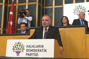 HDP s&ouml;zc&uuml;s&uuml; Bilgen, partisinin grup toplantısında konuştu