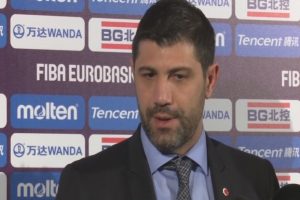 "Seyircimiz &ouml;n&uuml;ne gruptan birinci &ccedil;ıkmamız lazım"