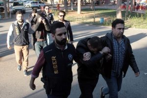50 kişinin kartını kopyaladılar
