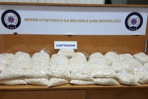 Mersin'de 340 bin 800 adet uyuşturucu hap ele ge&ccedil;irildi