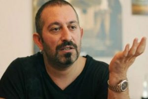 Cem Yılmaz 'valiye hakaret'ten beraat etti