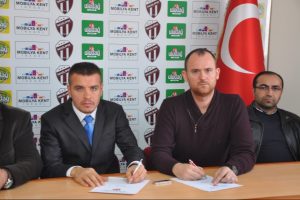 İneg&ouml;lspor İsmail G&uuml;ld&uuml;ren ile yola devam