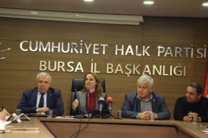 CHP Bursa'da Salı S&ouml;yleşileri'nin konuğu &Ouml;ney Cankurtaran oldu