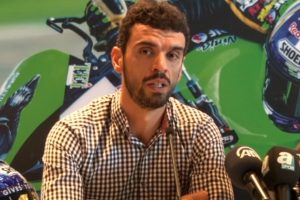 Milli motosiklet&ccedil;iden Sakaryaspor'a moral ziyareti