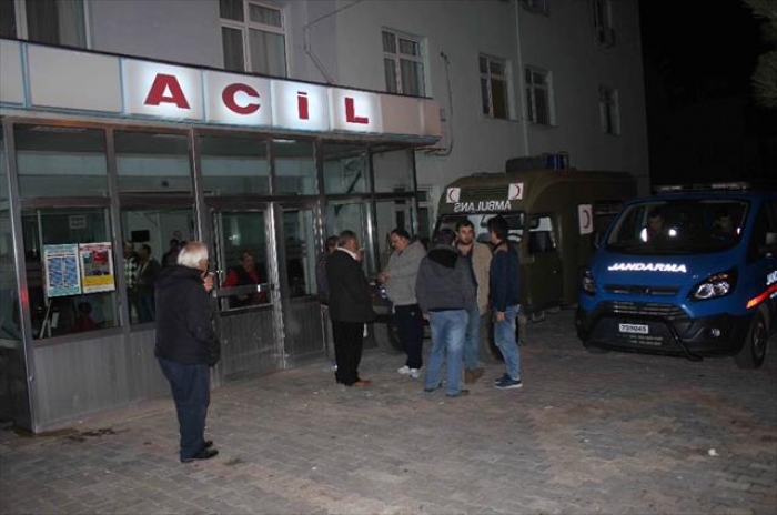 24 iş&ccedil;i yemekten zehirlendi