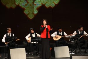 Bursa'da G&uuml;lşen Kutlu ile t&uuml;rk&uuml; ziyafeti
